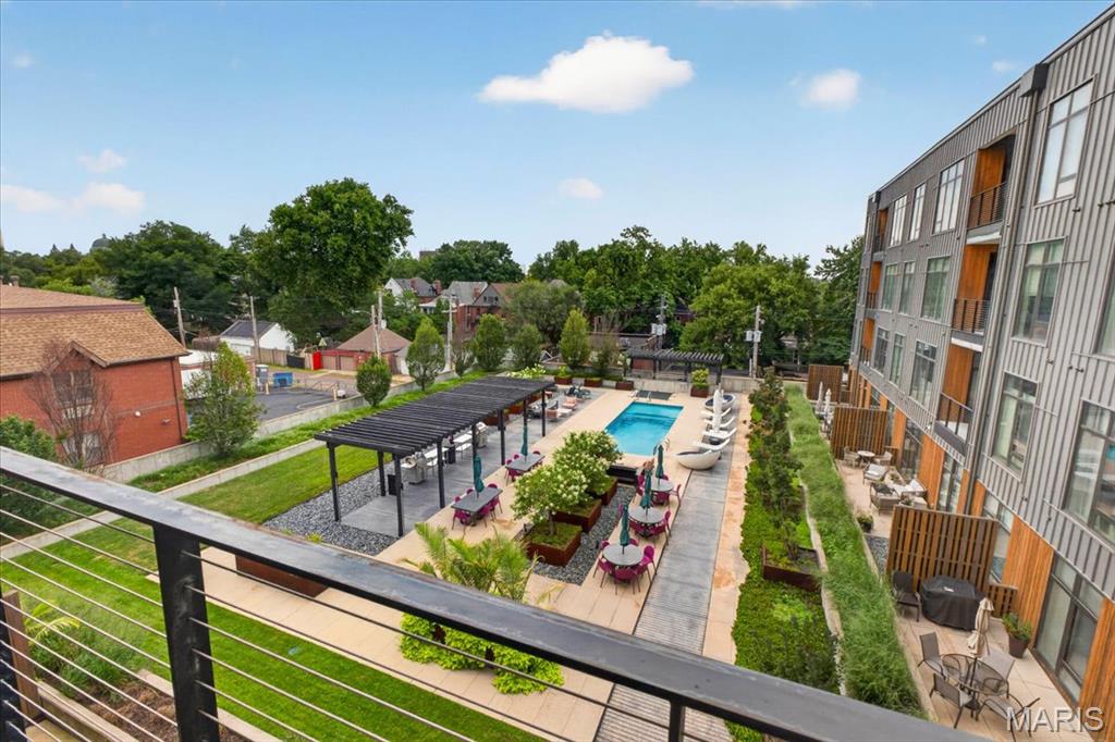 4101 Laclede Avenue Unit: 407