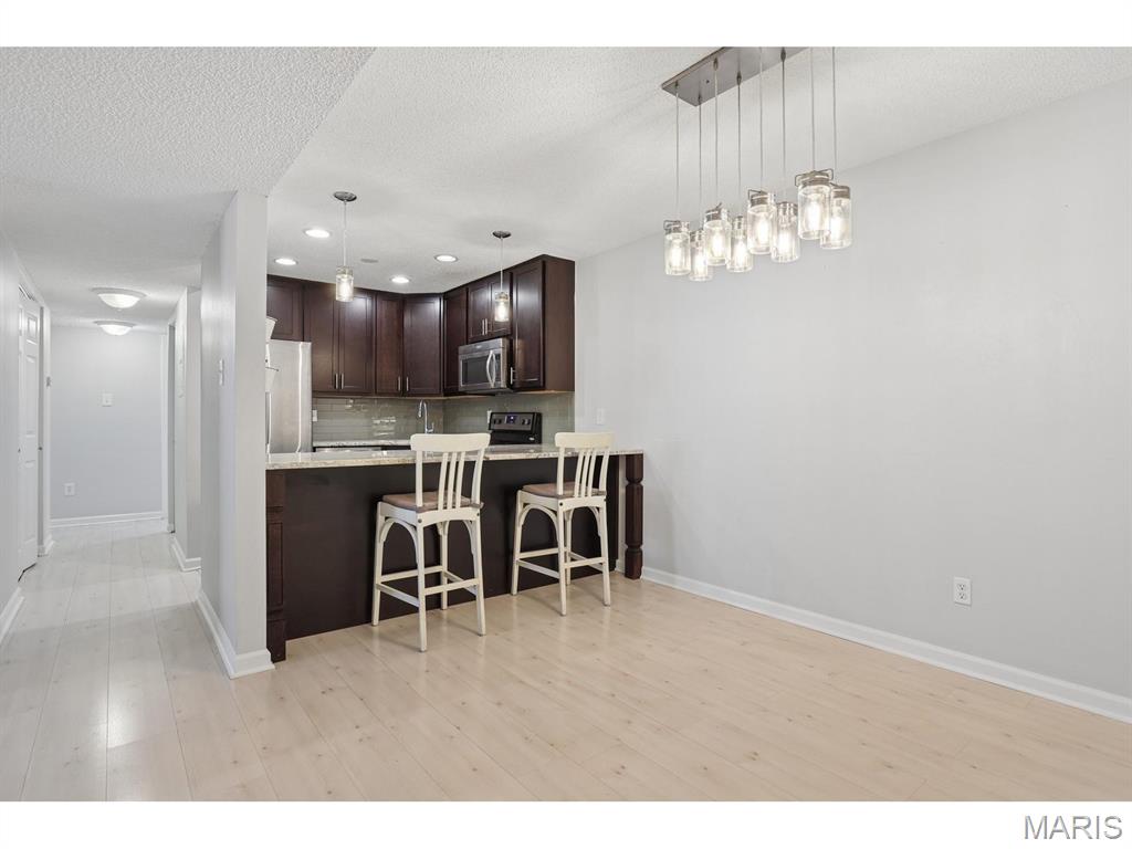 9158 Robin Court