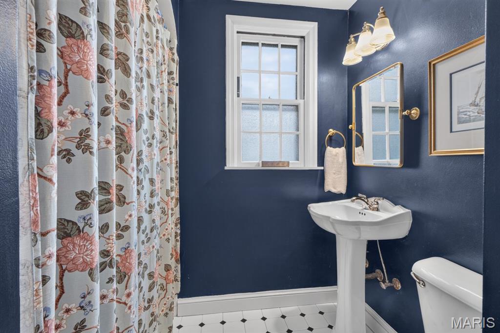 1646 Dearborn Drive
