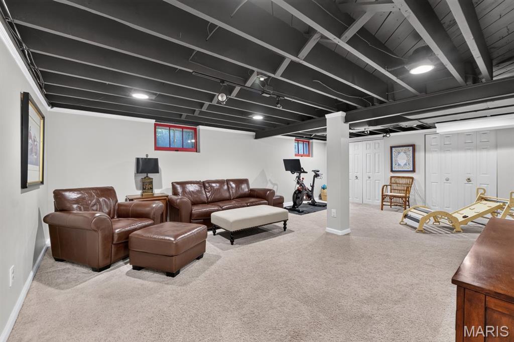 1646 Dearborn Drive