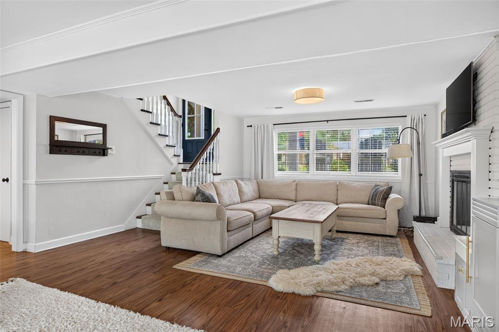1120 Hollin Court