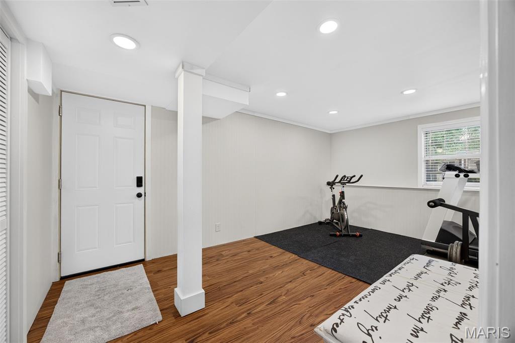 1120 Hollin Court