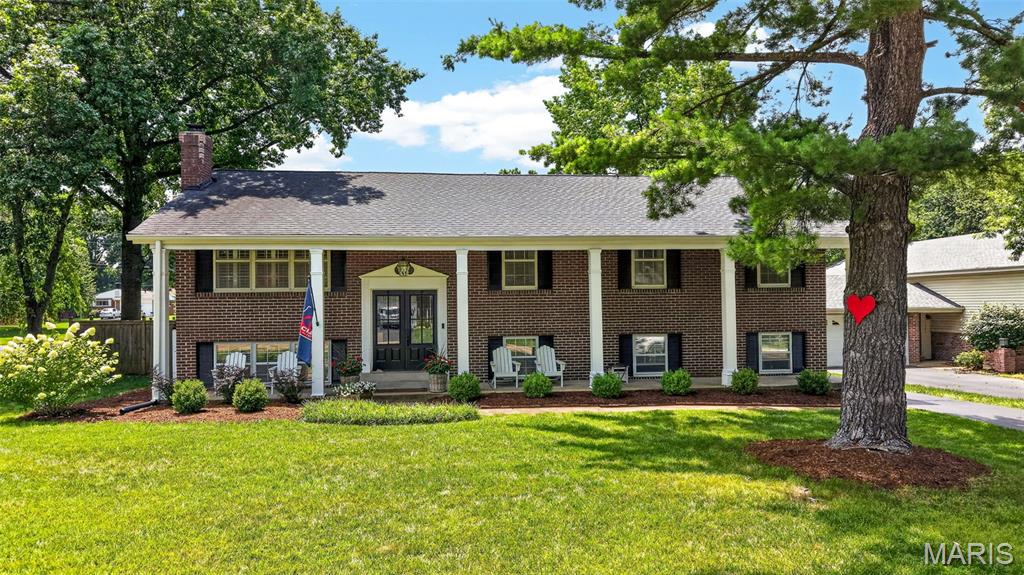 1120 Hollin Court