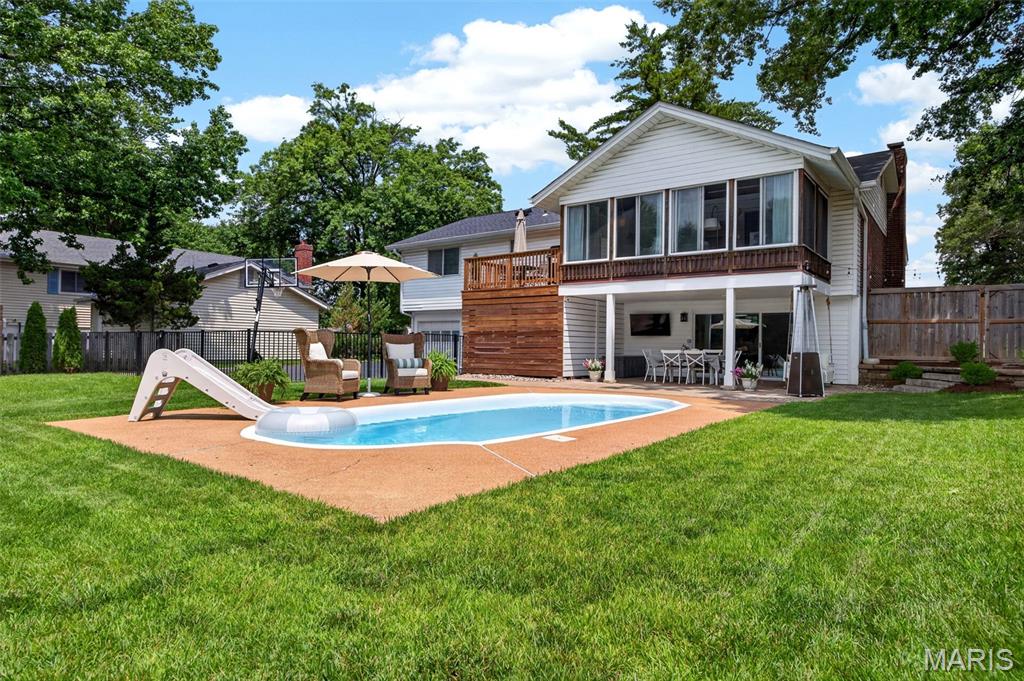 1120 Hollin Court