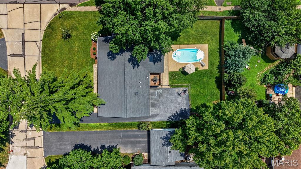 1120 Hollin Court