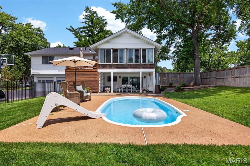 1120 Hollin Court