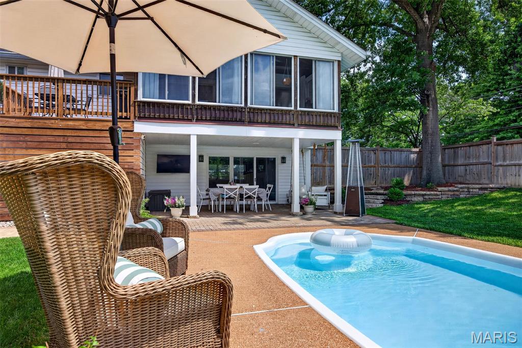 1120 Hollin Court
