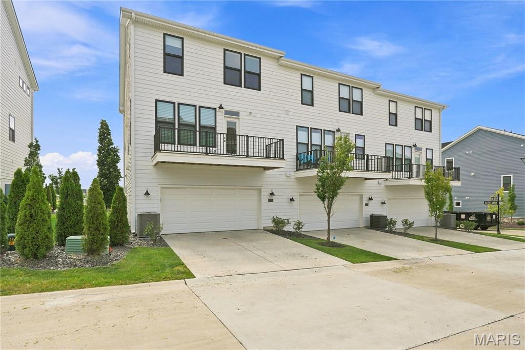 16514 Honey Locust Drive