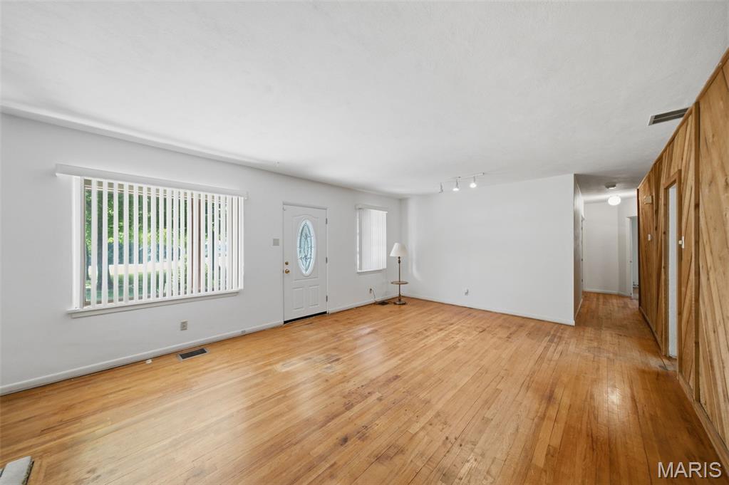 36 Marine Lane