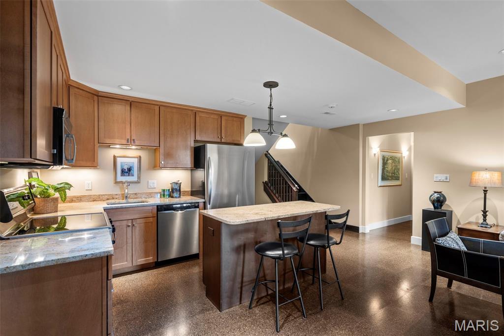 12864 Willow Pond Court