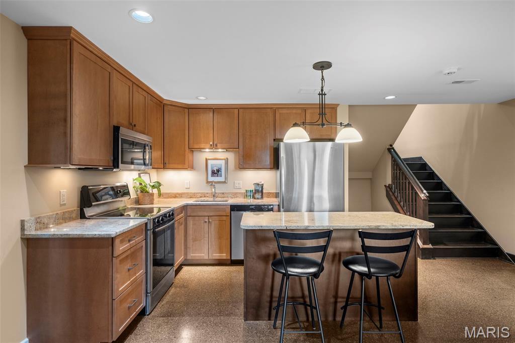 12864 Willow Pond Court