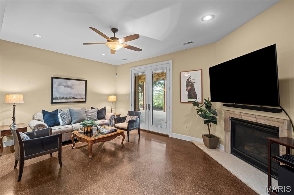 12864 Willow Pond Court