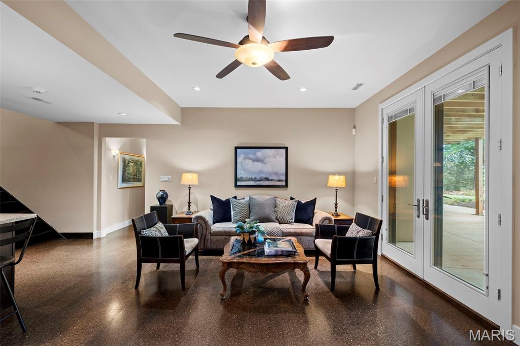12864 Willow Pond Court