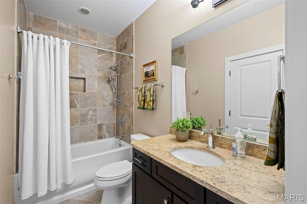 12864 Willow Pond Court