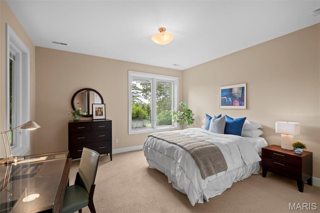12864 Willow Pond Court