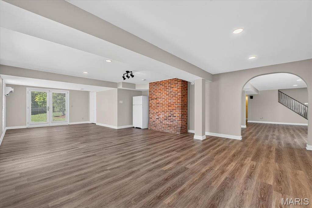 617 N Ballas Road
