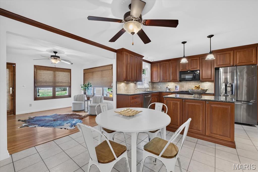 617 N Ballas Road
