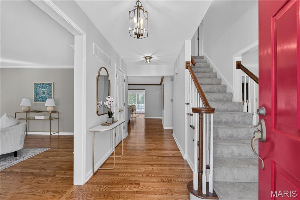 617 N Ballas Road