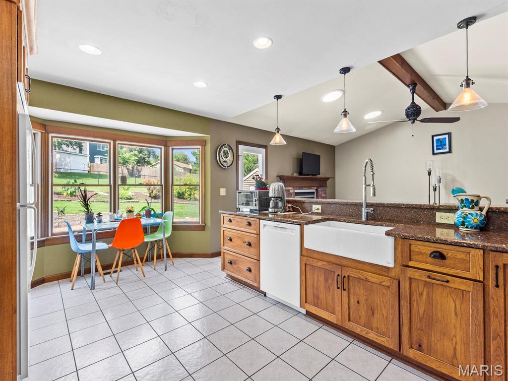 2316 Maple Tree Street