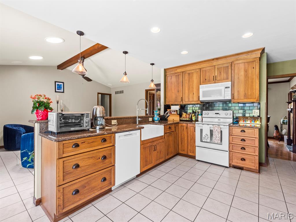 2316 Maple Tree Street