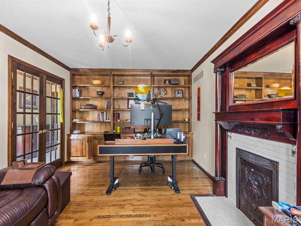 2316 Maple Tree Street