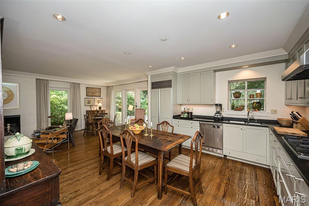 33 Narragansett Drive