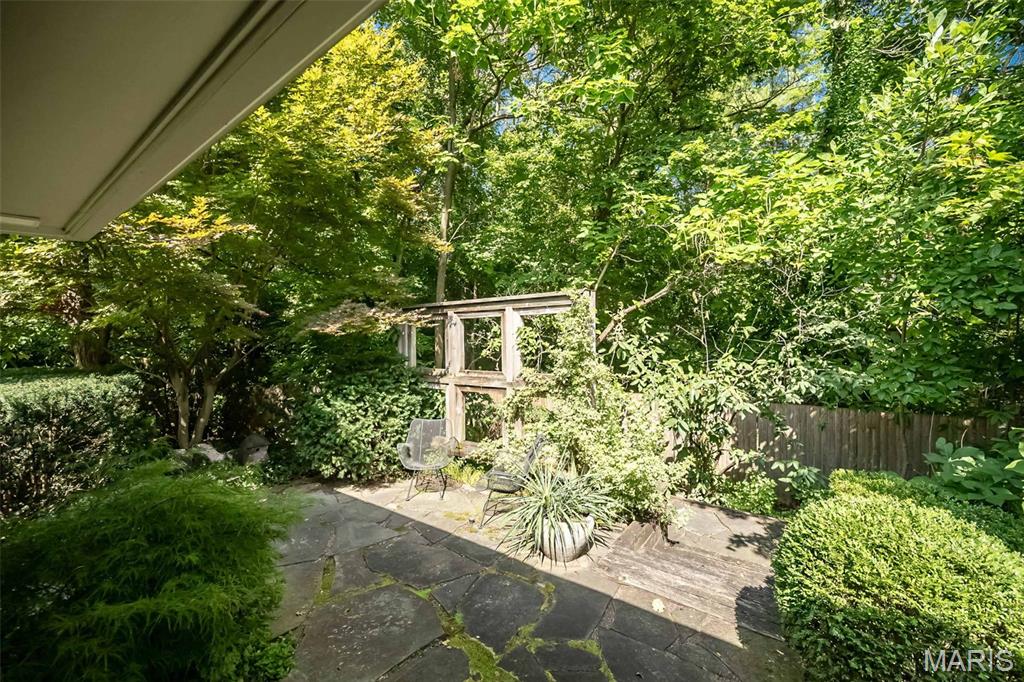 33 Narragansett Drive