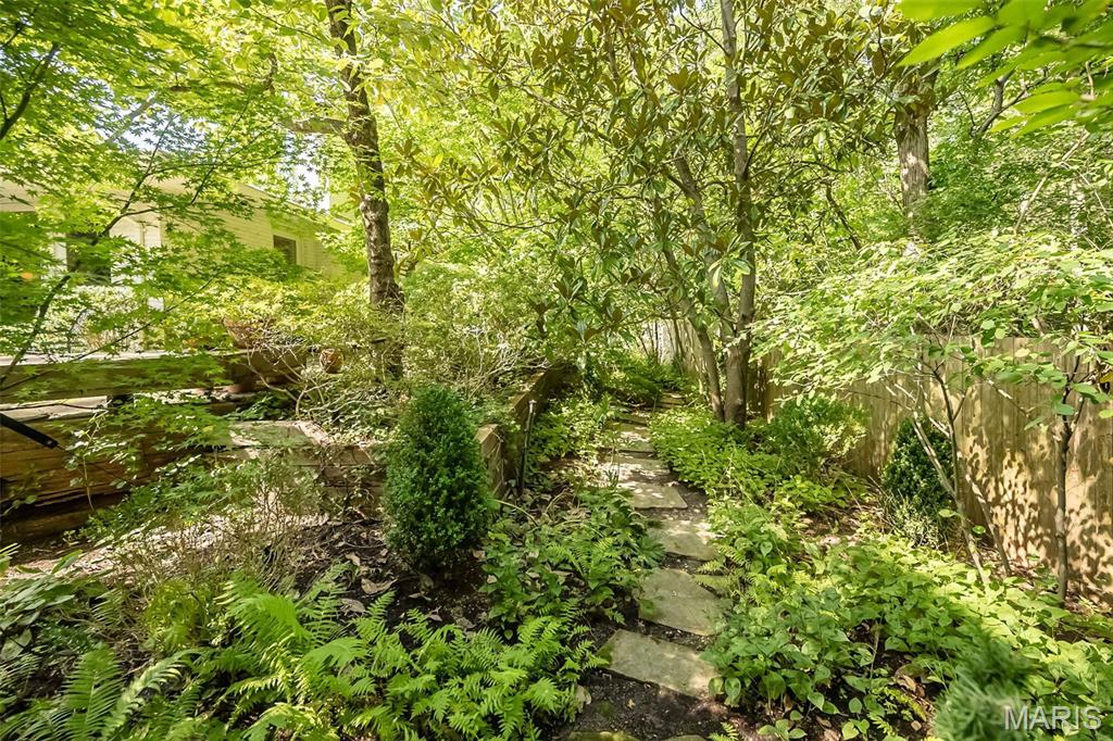 33 Narragansett Drive