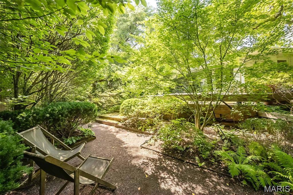 33 Narragansett Drive