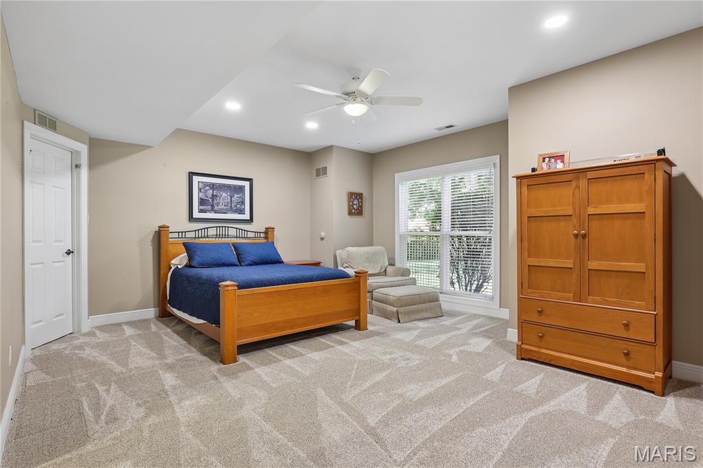 2900 Trafalgar Drive