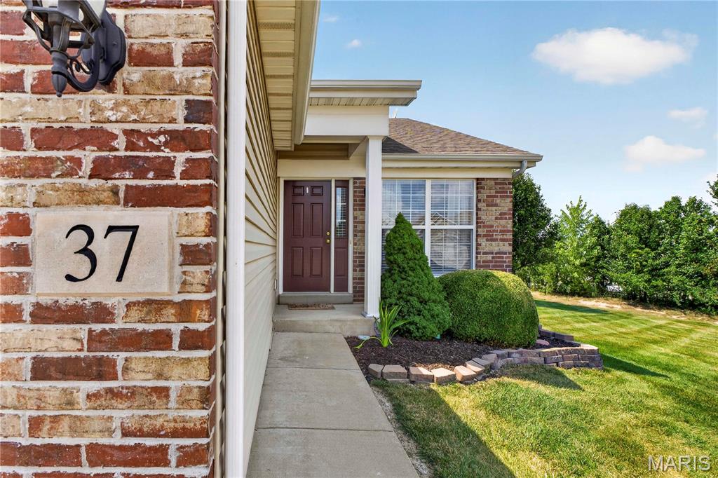 37 Sommer Circle Drive