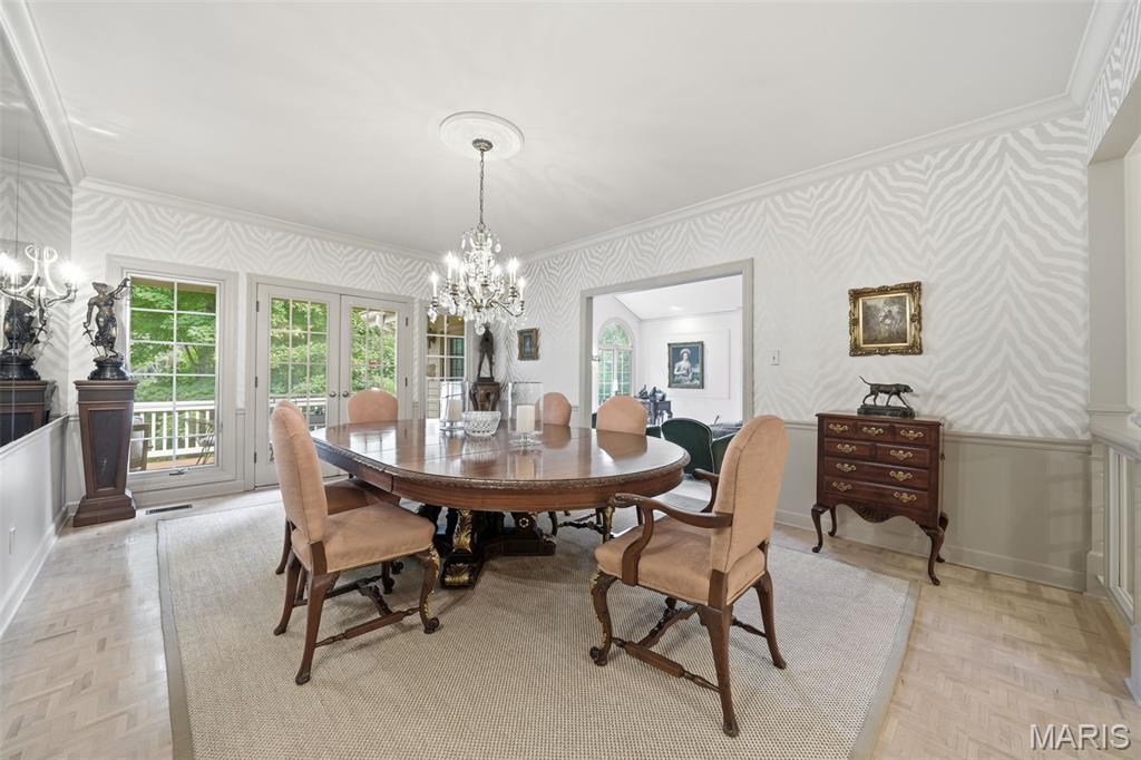 2252 Croydon Walk