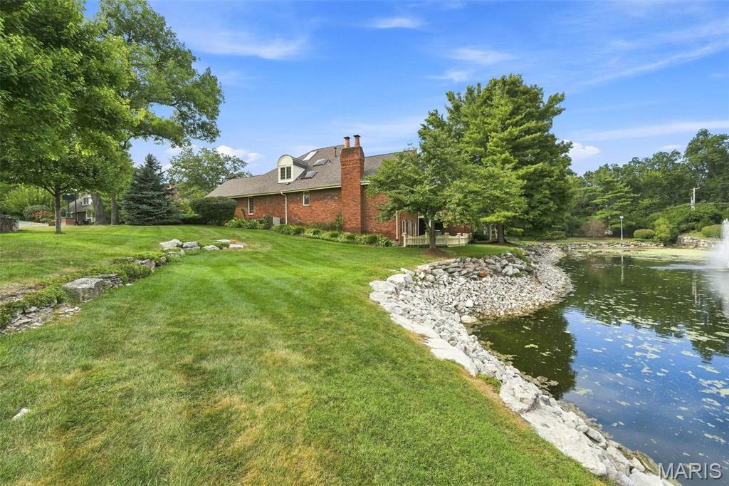 2252 Croydon Walk
