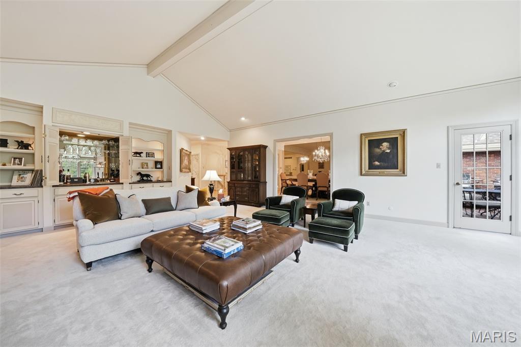 2252 Croydon Walk
