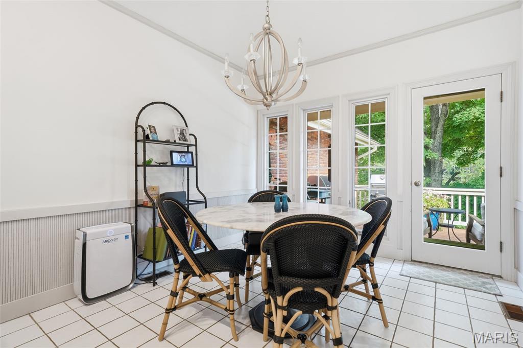 2252 Croydon Walk