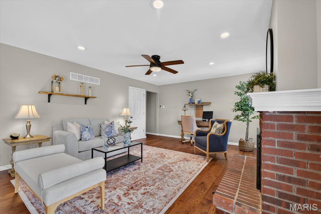 4708 Kingbird Lane