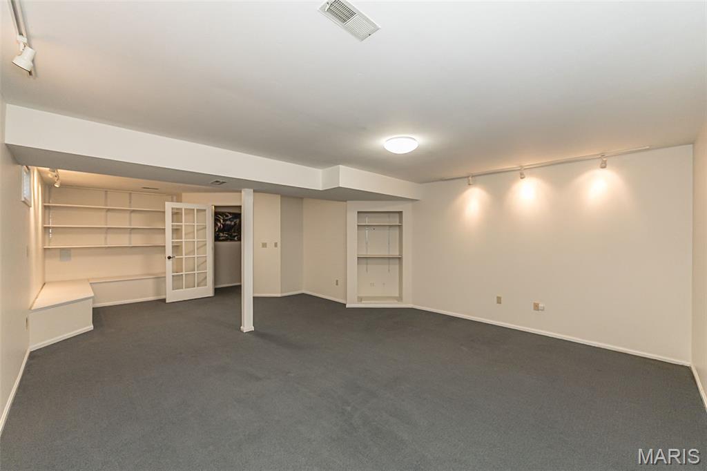 47 Fox Meadows Court