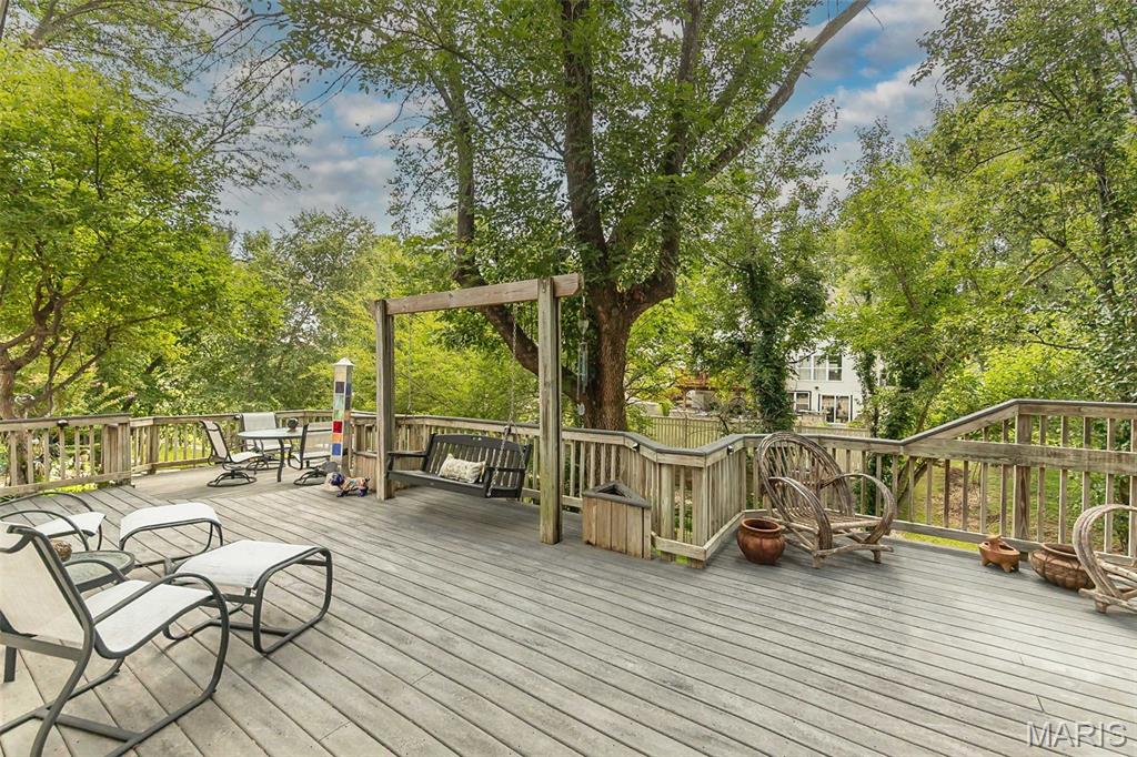 47 Fox Meadows Court