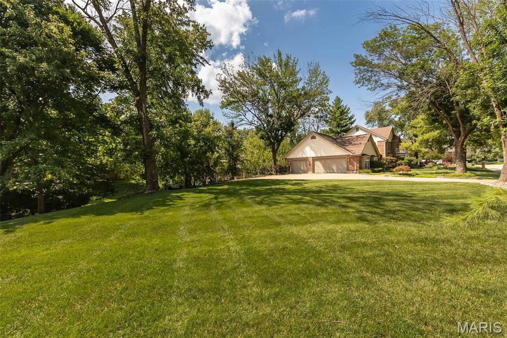 47 Fox Meadows Court