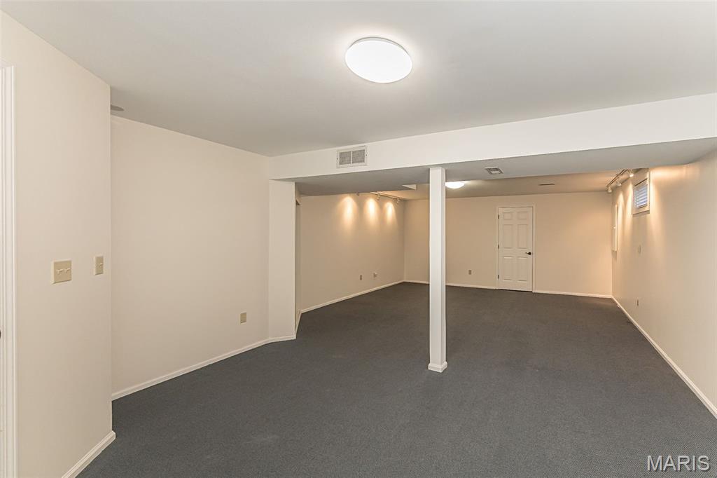 47 Fox Meadows Court