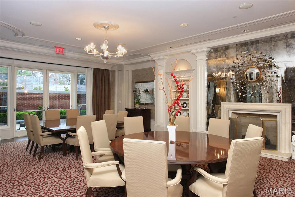 150 Carondelet Plaza Unit: 204