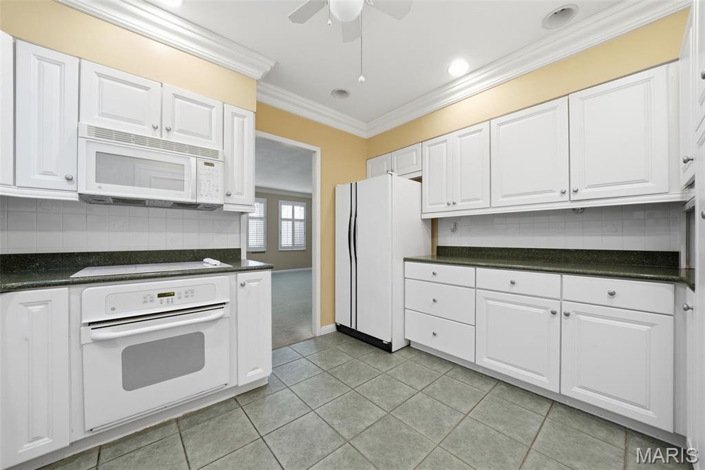 900 S Hanley Road Unit: 1D