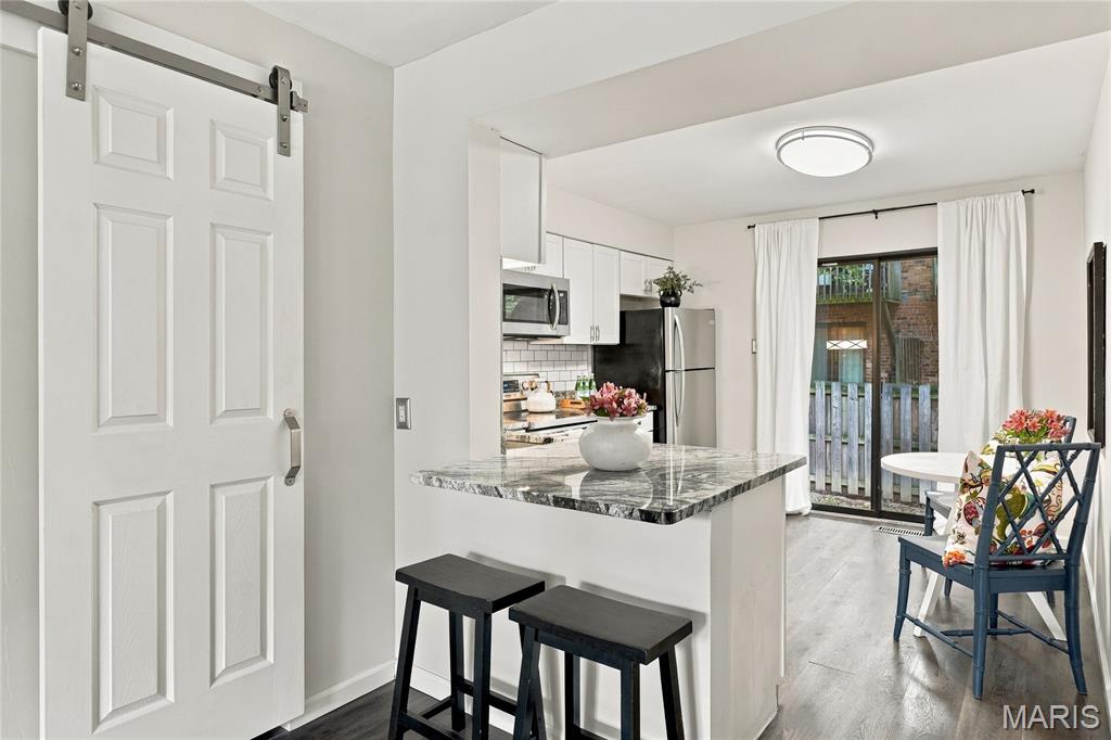 439 S Clay Avenue Unit: 4