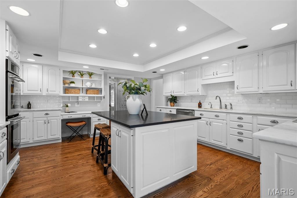 1289 Lay Road