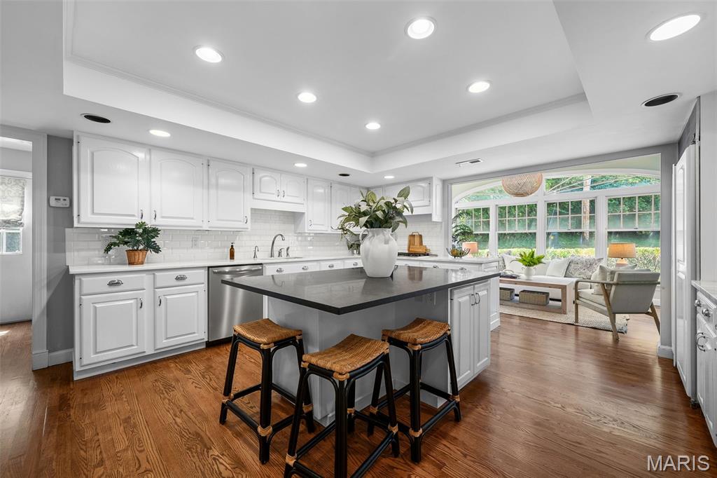 1289 Lay Road