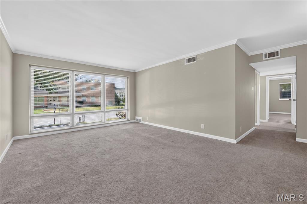 5 Delcrest Court Unit: 101