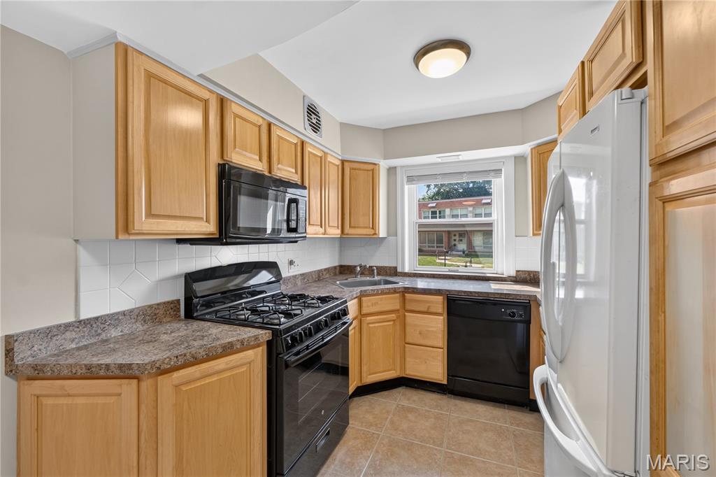 5 Delcrest Court Unit: 101