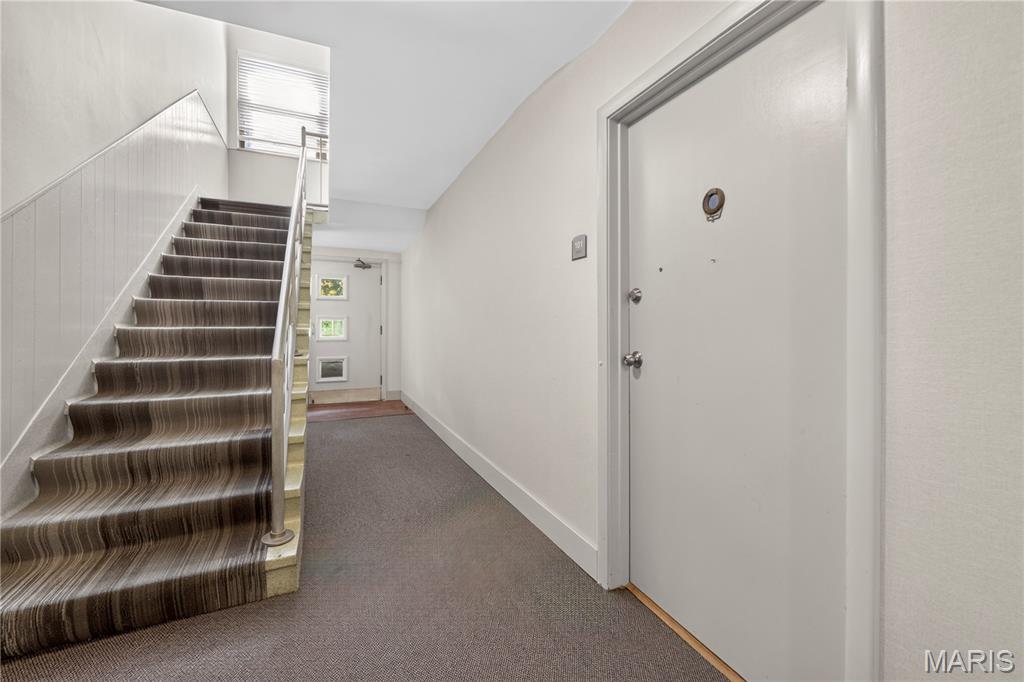 5 Delcrest Court Unit: 101