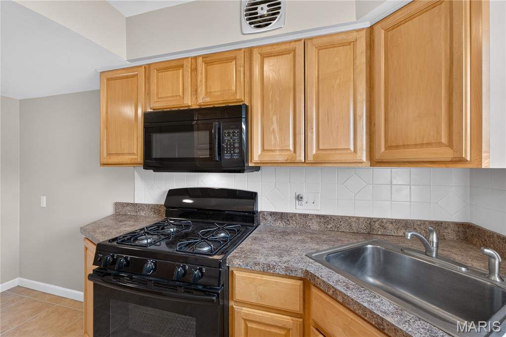 5 Delcrest Court Unit: 101