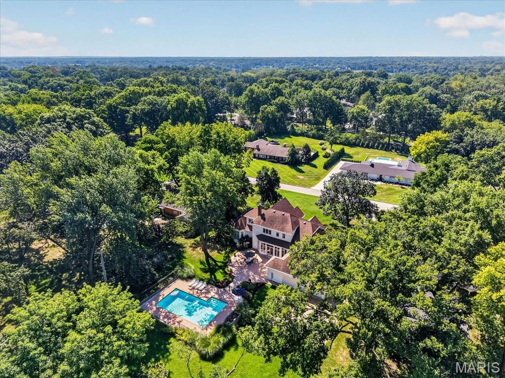 5 Outer Ladue Drive